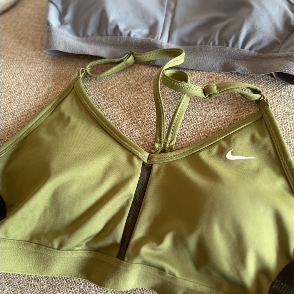 Nike Women's Sports Bra Set - White, Blue, and Olive Green. Size medium - Picture 2 of 8